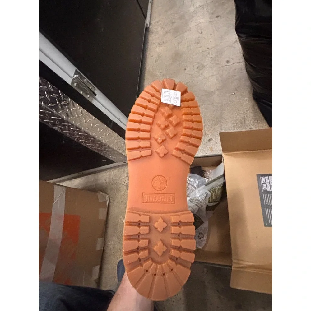 New Timberland® Premium 6-Inch Waterproof Boot in Rust Nubuck 070266 size 11 M